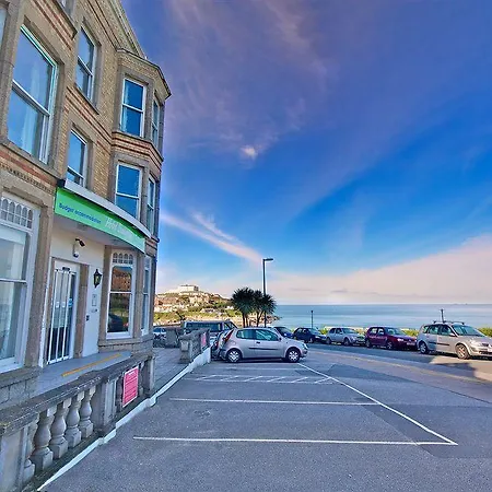 Sunnyside 3* New Quay